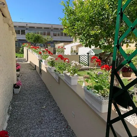 Don Francisco - Πανσιόν 3*