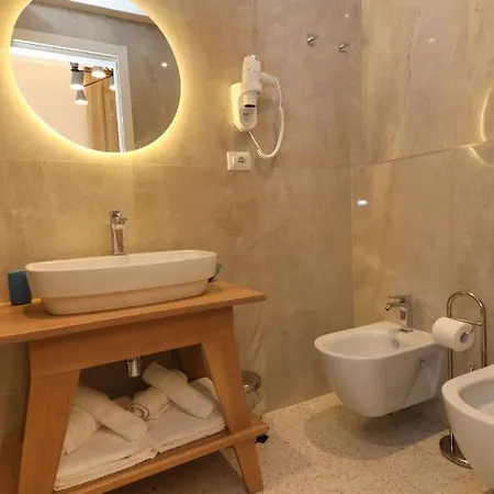 Don Francisco - Konukevi Tropea